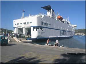 imbarco traghetto porto di Dubrovnik
